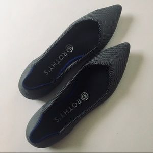 EUC Rothys Birdseye Grey Point